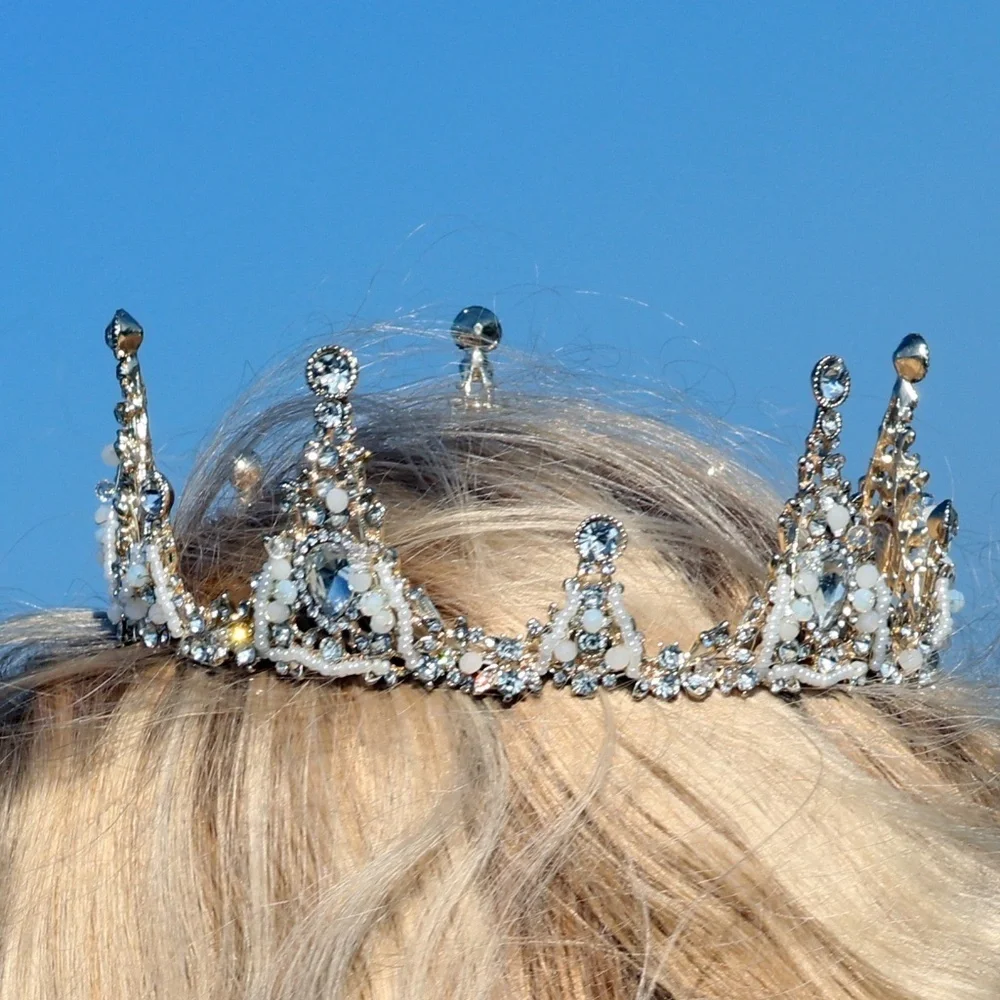 👑 Sparkling Princess White Opaque Crystal Crown ✨